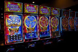 responsible gaming reminder panel for d71 adults only entertainment use